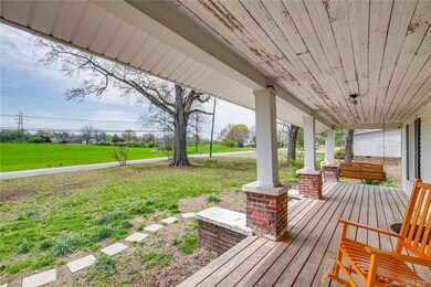 516 W Phifer St, Marshville, NC 28103 - photo 3