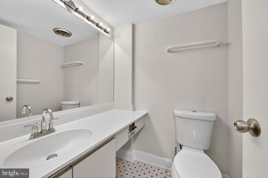 Park Princess/Logan Park unit 304, Washington, DC 20005 - photo 3