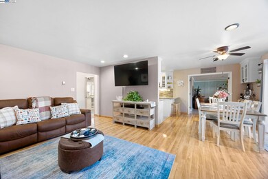 37792 Colfax Ct, Fremont, CA 94536 - photo 7