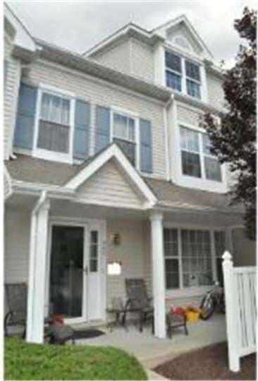 502 Oliphant Ln unit 502, Mount Laurel, NJ 08054 - photo 2