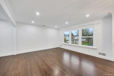 331 Gillette St, Dix Hills, NY 11746 - photo 6