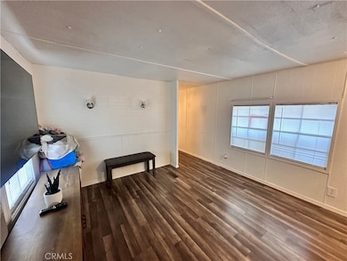 430 N Palm Ave unit 70, Hemet, CA 92543 - photo 5