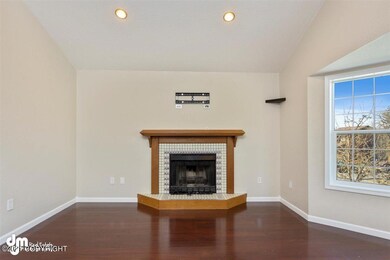 04-Living Room_SOPH4840