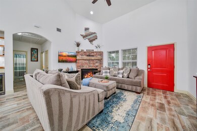 2525 Garapan St, Houston, TX 77091 - photo 4