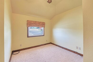 1106 N Indiana St, Weatherford, OK 73096 - photo 7