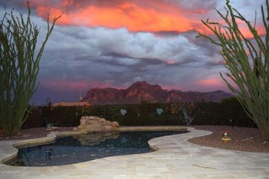 Sunset Pool/Backyard