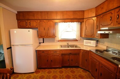 120 Pyle St, Geneva, IN 46740 - photo 4