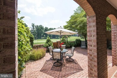 9406 Turnberry Dr, Potomac, MD 20854 - photo 2