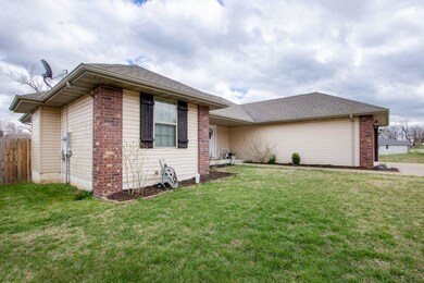 1462 Tomahawk Ave-21