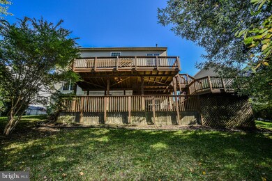 5601 Silk Tree Dr, Riverdale, MD 20737 - photo 3