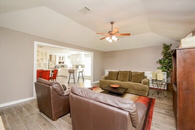 14910 Royal Birkdale St, Houston, TX 77095 - photo 6