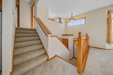 Entry/foyer/hall