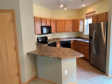 2797 Crinkle Root Dr, Fitchburg, WI 53711 - photo 6