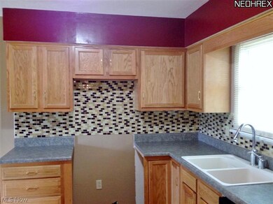 1945 E 39th St, Lorain, OH 44055 - photo 7