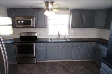 316 S Houston Ave, Fort Meade, FL 33841 - photo 6