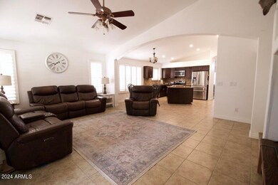Family room - Calderon