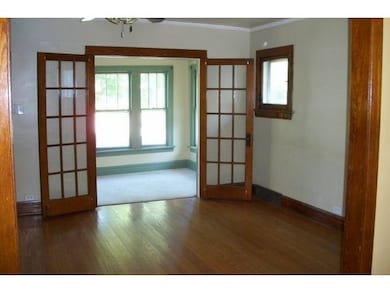 102 N Berteau Ave, Elmhurst, IL 60126 - photo 3