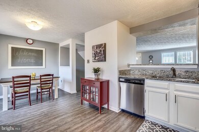 13916 Winding Ridge Ln, Centreville, VA 20121 - photo 6