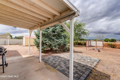 24240 N Bourbon Alley, Paulden, AZ 86334 - photo 3