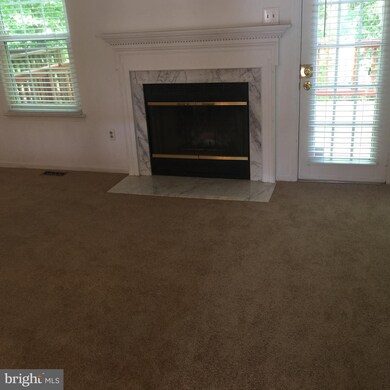 9204 Brewington Ln, Laurel, MD 20723 - photo 6