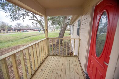 202 Avenue I, Brazoria, TX 77422 - photo 5