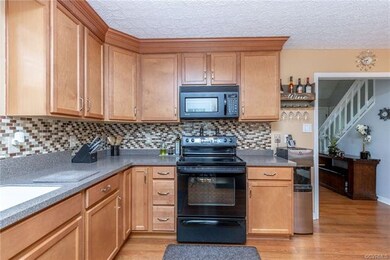 6002 Sara Kay Dr, North Chesterfield, VA 23237 - photo 7