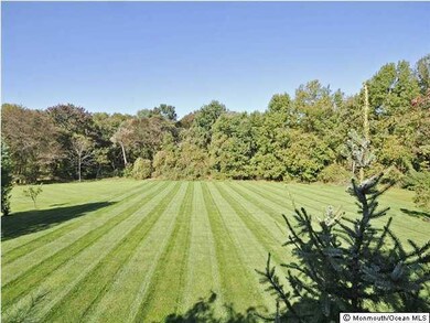 8 Wildflower Ct, Manalapan, NJ 07726 - photo 2