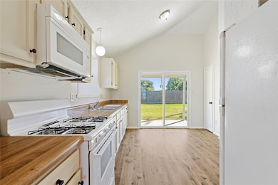 19006 Keyturn Ln, Humble, TX 77346 - photo 7