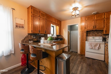 106 11th St NW, Mandan, ND 58554 - photo 7