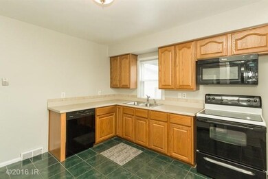 5730 Lincoln Ave, Des Moines, IA 50310 - photo 4