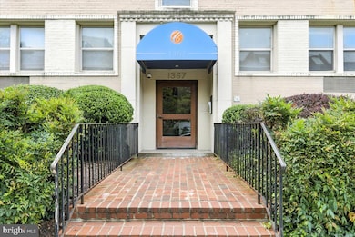 1367 K St SE unit B, Washington, DC 20003 - photo 3