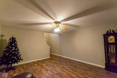 63 Grassyway Ct, Whiteland, IN 46184 - photo 5