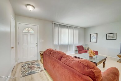 6-web-or-mls-W Crosby Dr-004