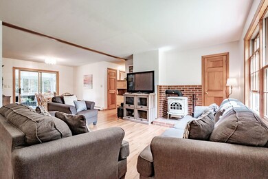 17 East St, Freeport, ME 04032 - photo 2