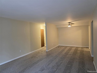 30795 Shiawassee Rd unit A-7, Farmington, MI 48336 - photo 2