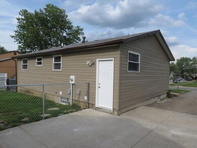 1741 Ripplebrook Rd, Columbus, OH 43223 - photo 2