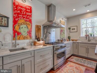 17035 Flint Farm Dr, Round Hill, VA 20141 - photo 3