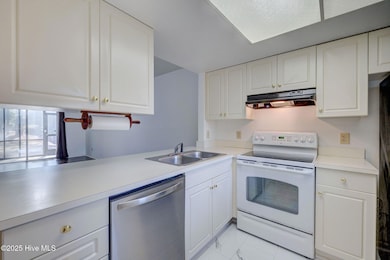 4529 Holly Tree Rd unit 701, Wilmington, NC 28412 - photo 6