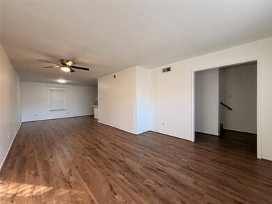9303 Hammerly Blvd unit 302, Houston, TX 77080 - photo 2