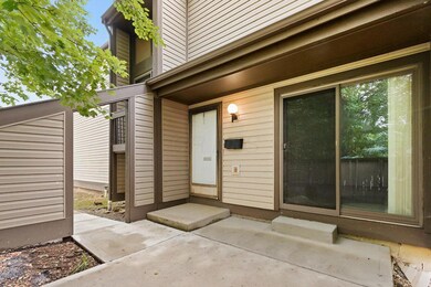 873 Westbury Ln S unit 9D, Columbus, OH 43228 - photo 4