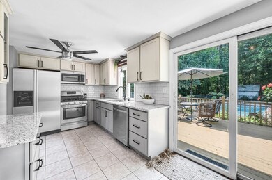 52 Simpson Cir, Agawam, MA 01001 - photo 4