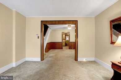 1215 E Bellevue Ave, Reading, PA 19605 - photo 6