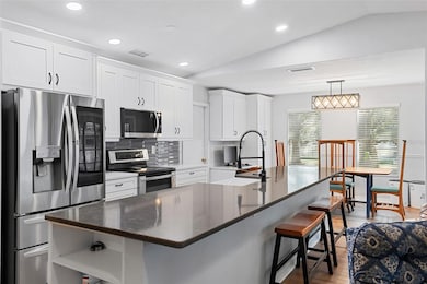 7515 Wakulla Dr, Temple Terrace, FL 33637 - photo 5