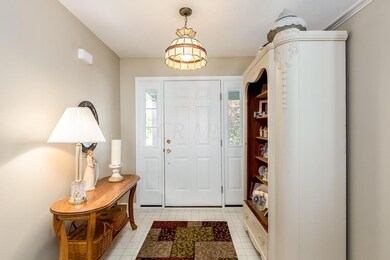 4 Foyer