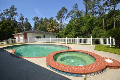 804 Tara Cir, Cantonment, FL 32533 - photo 2