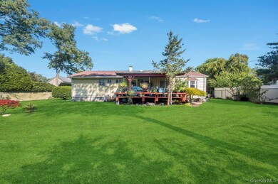 412 No Tree Rd, Centereach, NY 11720 - photo 6