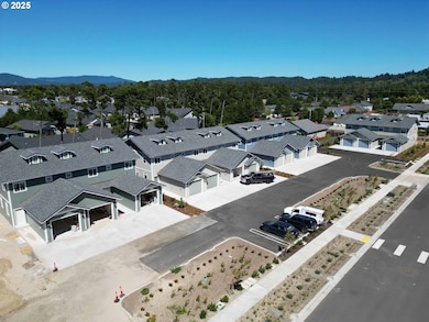 1571 37th St, Florence, OR 97439 - photo 2