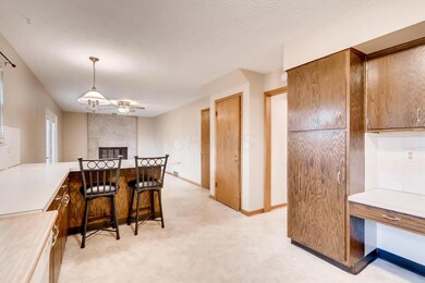 1753 Norma Columbus OH 43229-large-008-1
