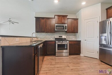 39411 Legacy Lake Dr, Gonzales, LA 70737 - photo 3