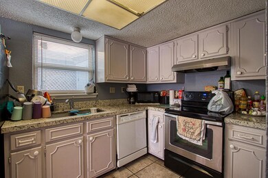 10512 Ashwood Dr unit AD, El Paso, TX 79935 - photo 7